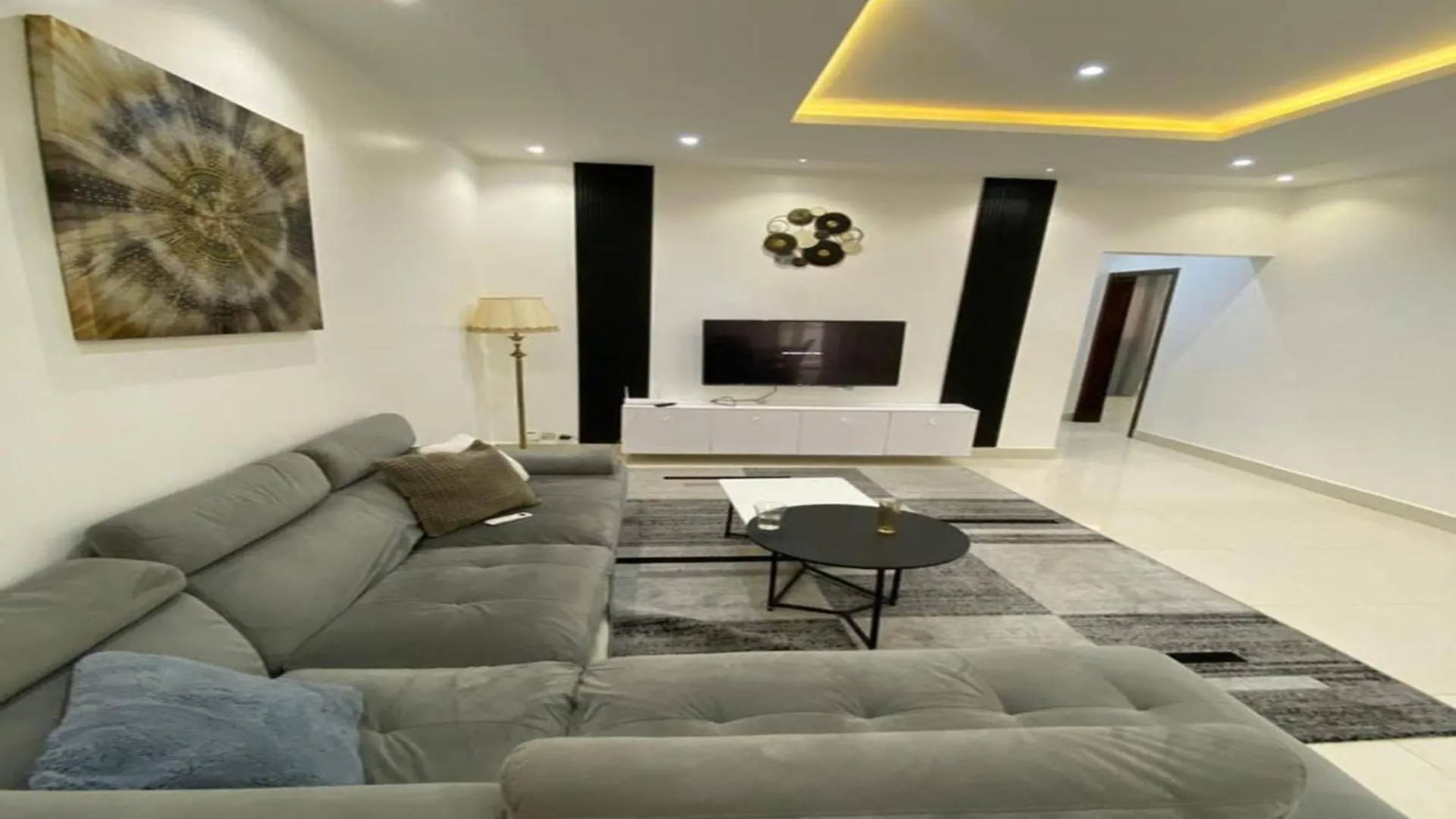 Superb Apartment With Jacuzzi No019 Dakar