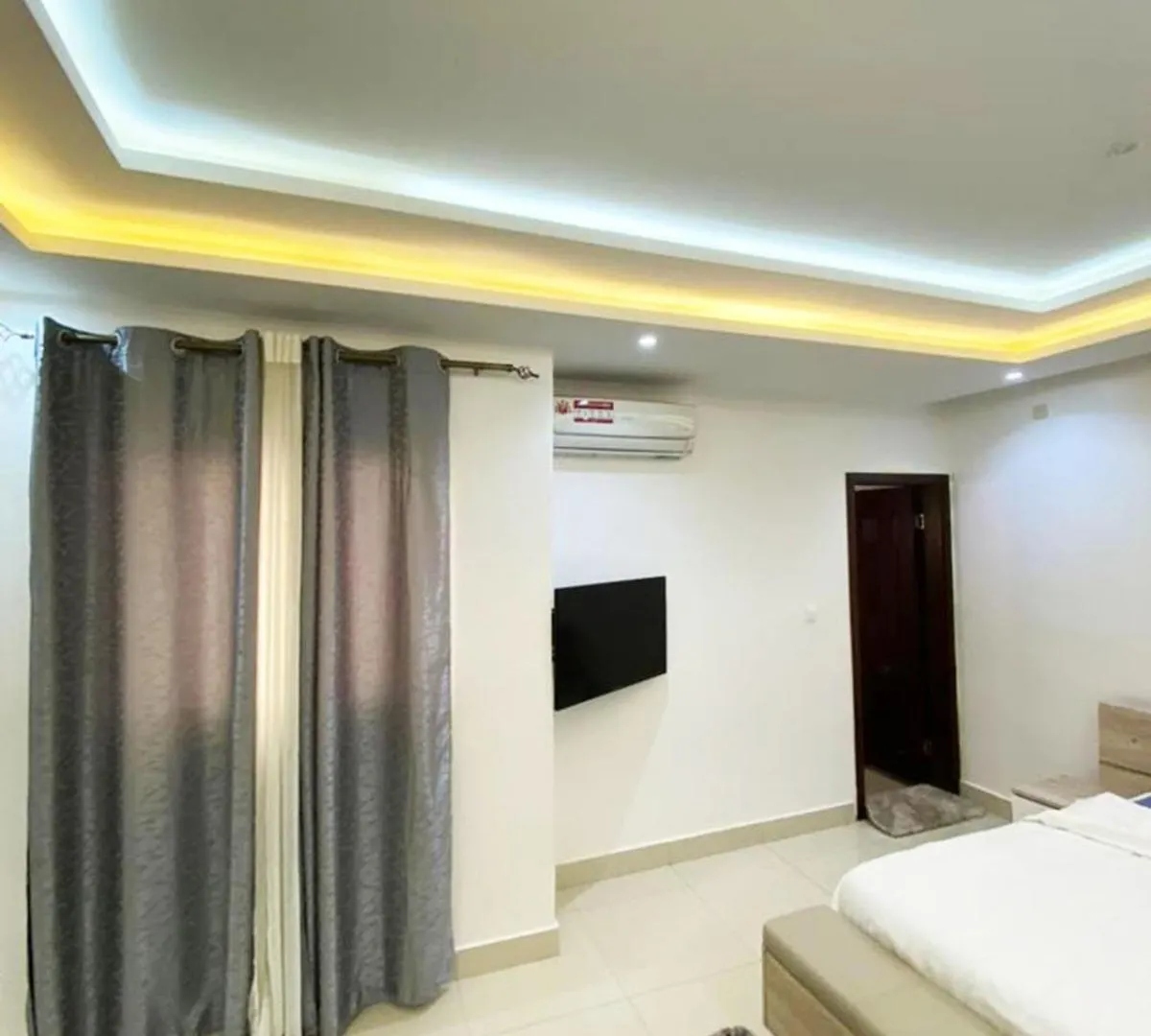 Superb Apartment With Jacuzzi No019 Dakar