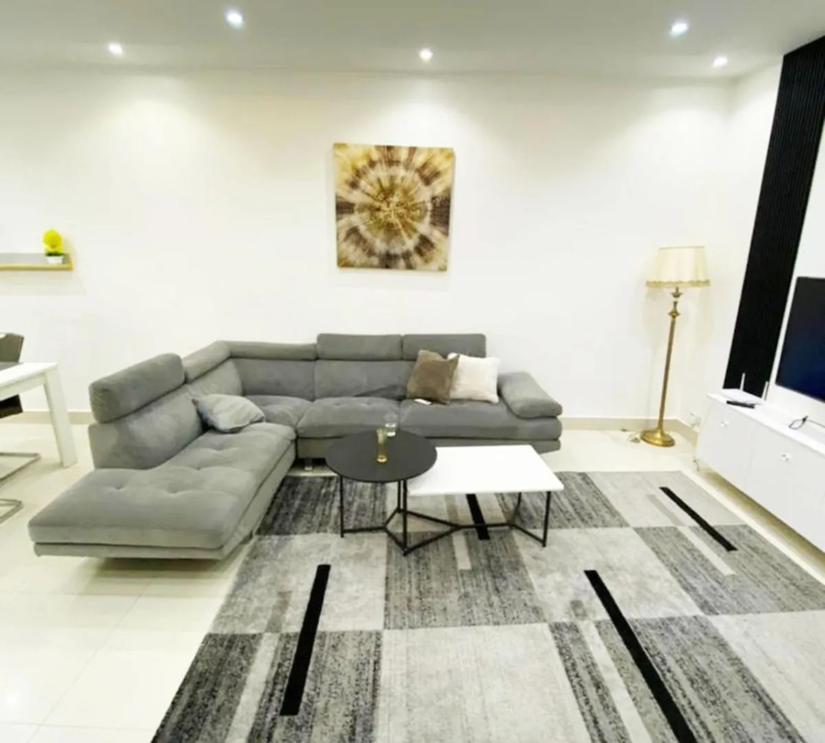 Superb Apartment With Jacuzzi No019 Dakar