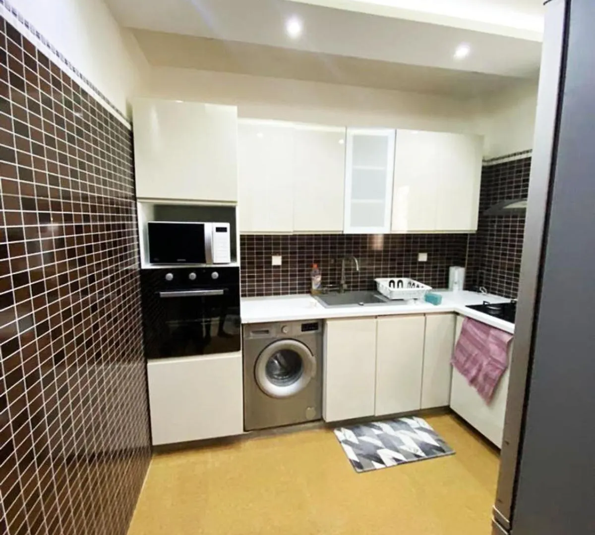 Superb Apartment With Jacuzzi No019 Dakar